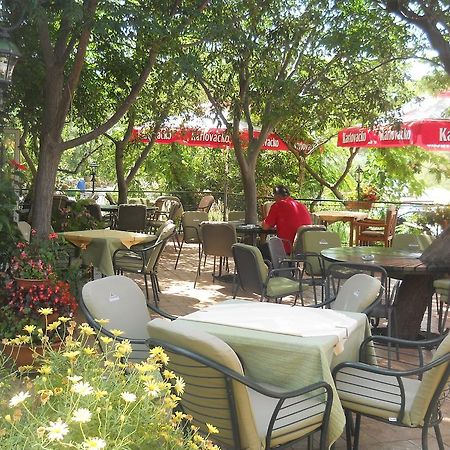 Inn Gostionica Rovanjska Εξωτερικό φωτογραφία