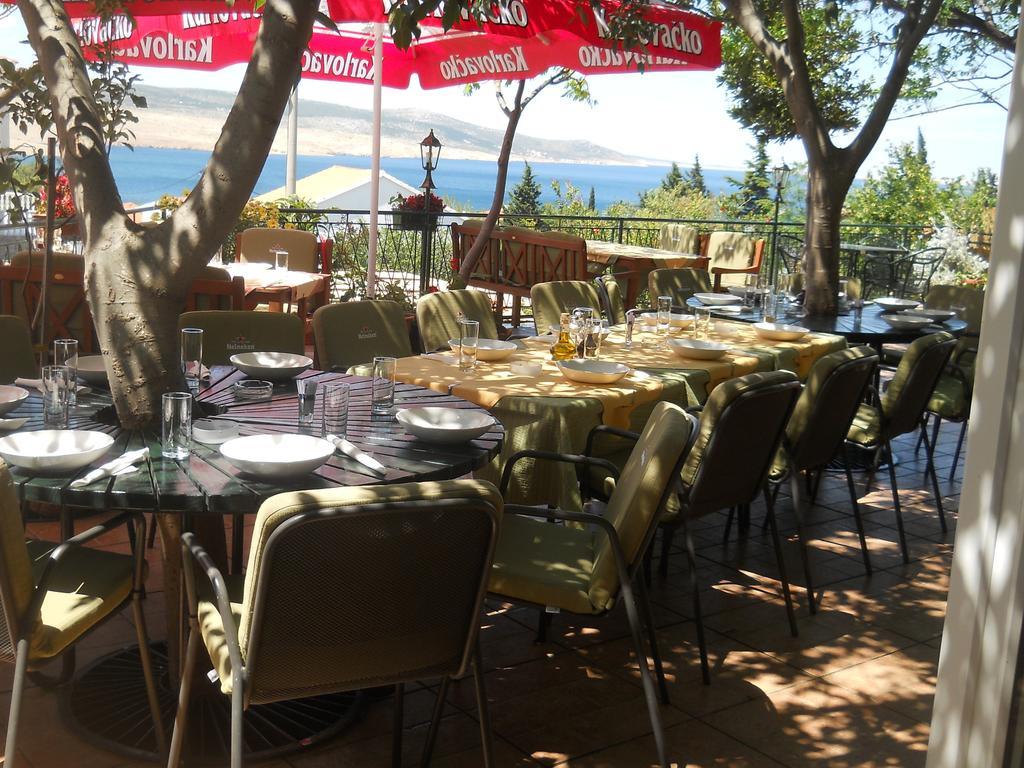 Inn Gostionica Rovanjska Εξωτερικό φωτογραφία