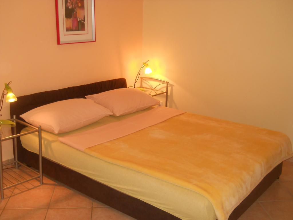 Inn Gostionica Rovanjska Εξωτερικό φωτογραφία